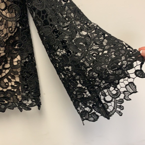 Alice + Olivia lace off the shoulder top - Picture 4 of 7